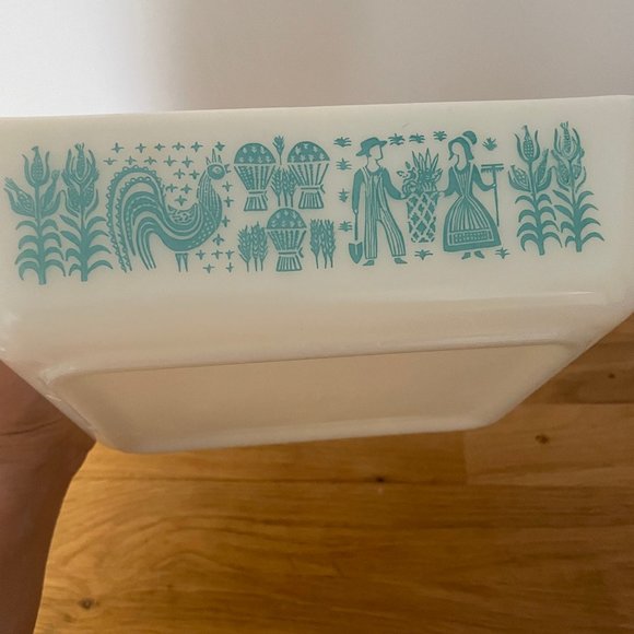 Vintage Pyrex Amish Butterprint 503 Refrigerator Dish with Lid - Picture 2 of 3
